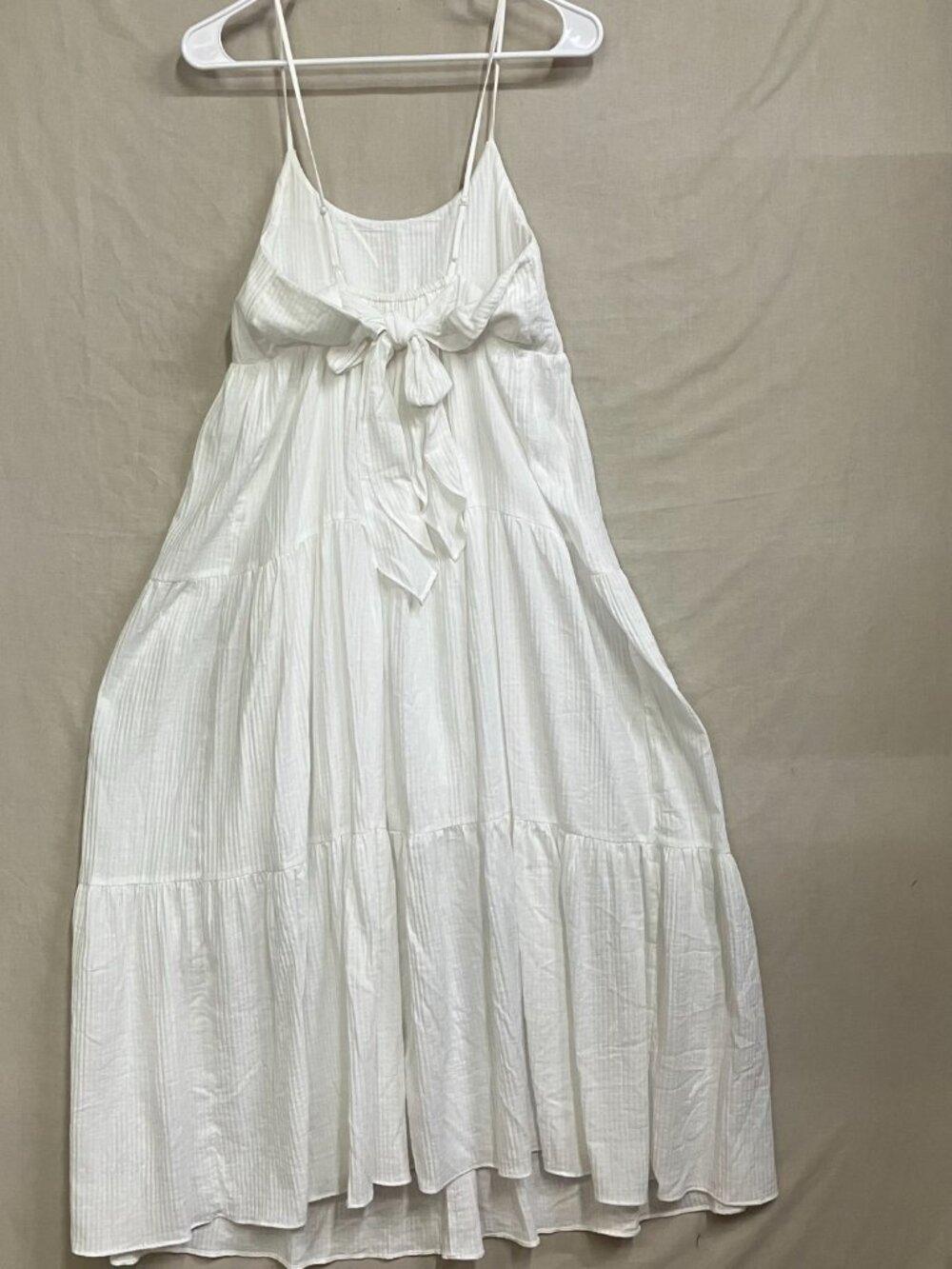 SO Tiered Maxi Dress Women’s Size Medium White Sleeveless Tie Back Boho Cottage - Picture 3 of 7